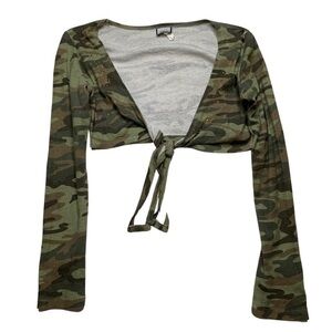 Vintage 90s/Y2K Agaci Too Camo Front Tie Crop Top- Women’s Size M
